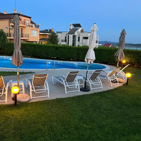 Family Dreams 3*